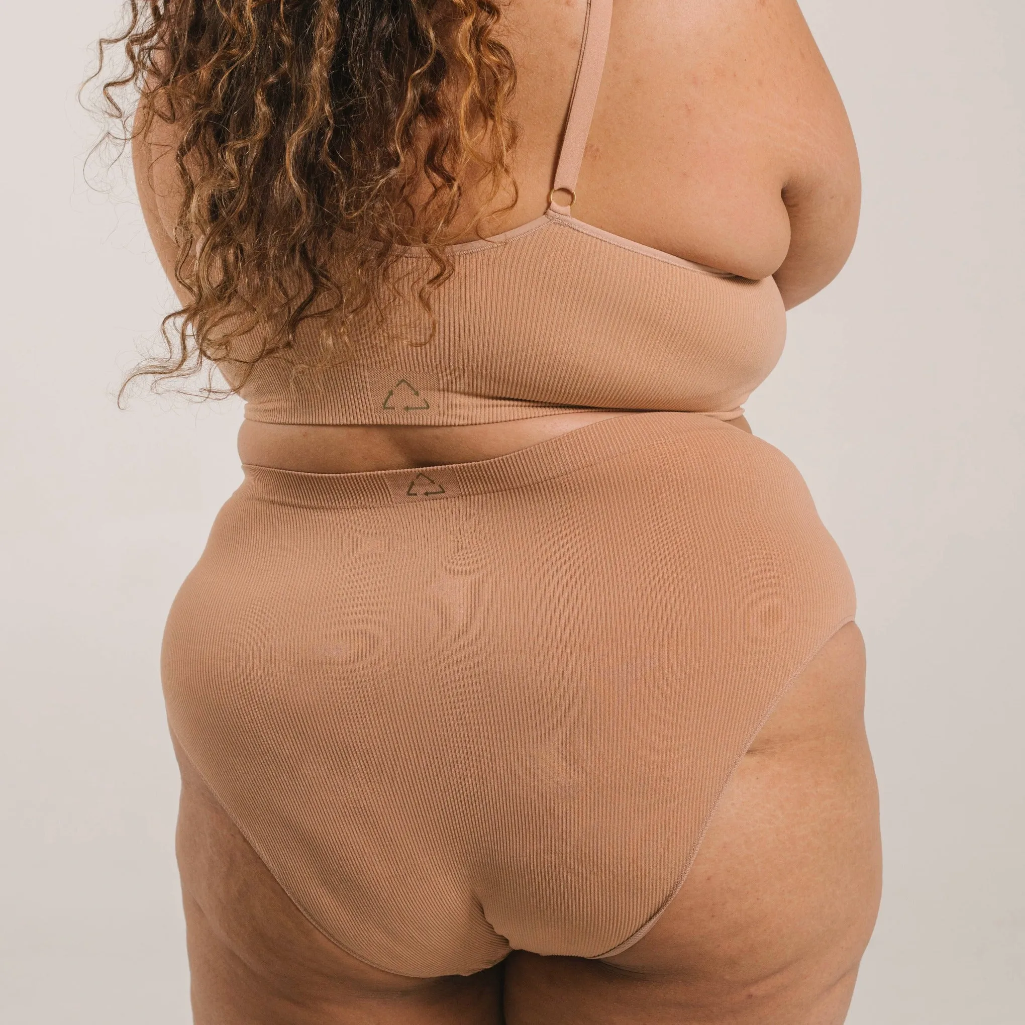 Recycled Wireless Bra DD  - Nude 3