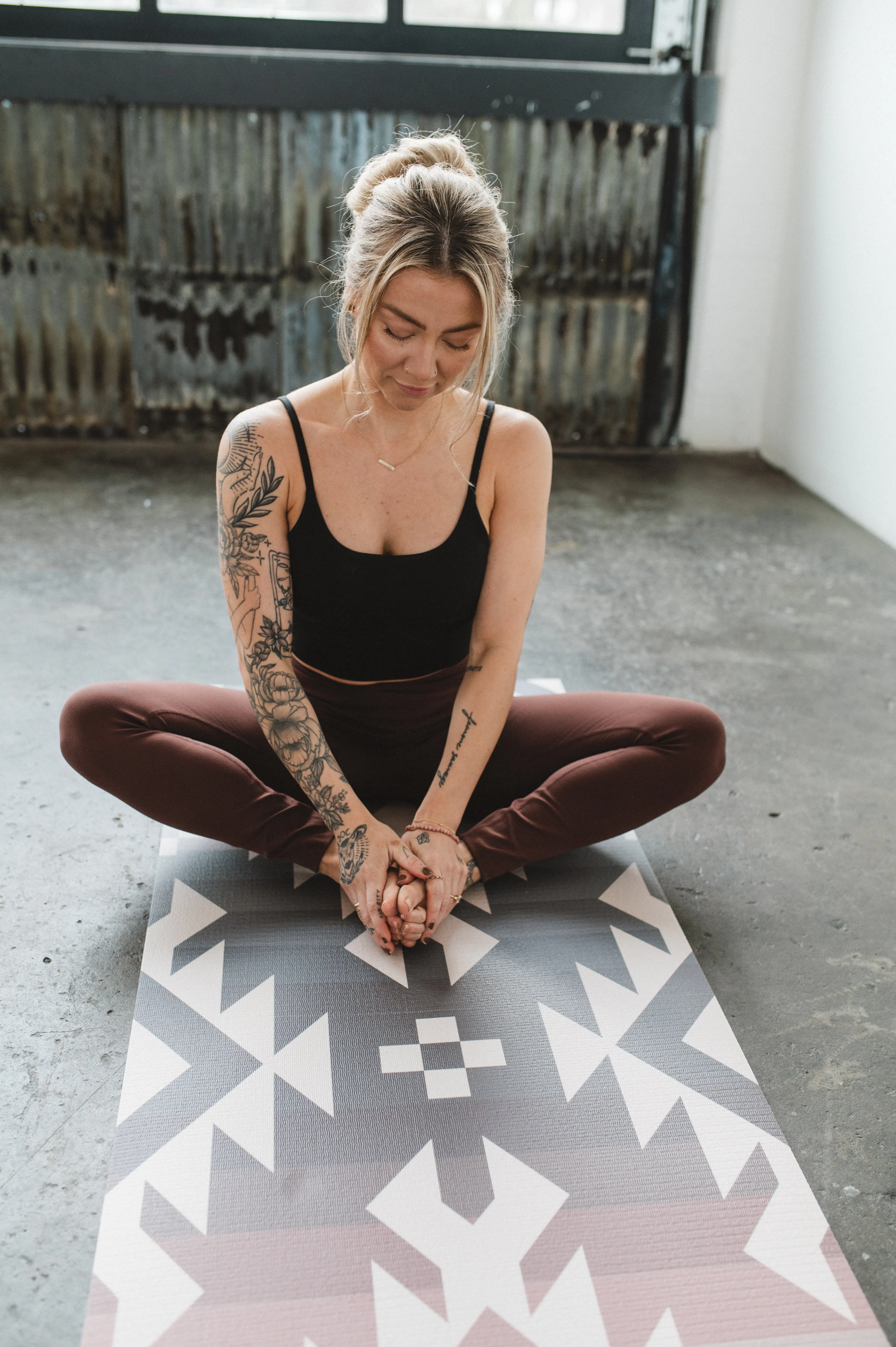 Yoga Mat | 6mm Thick | Multi Color | Non-Slip | Eco Friendly | Yune Yoga | Obsidian Ridge